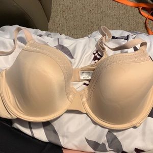 Beautiful detailed beige bra size 34 D